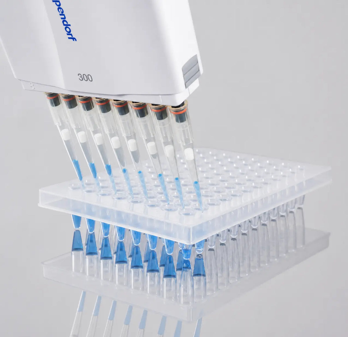 D2L0010 universal pipette tips, 50 µL, boxed, sterile, low retention, filter